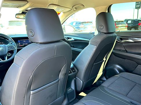 Used 2023 Buick Envision Preferred image 17