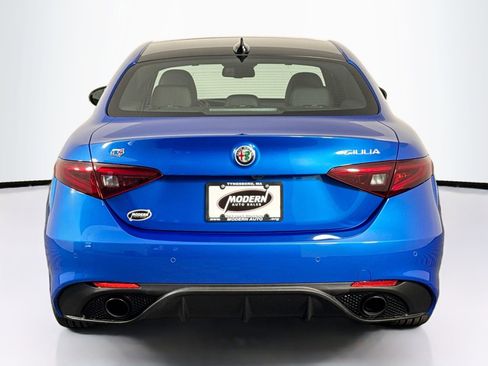 Used 2022 Alfa Romeo Giulia Veloce image 10