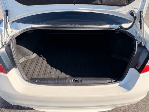 Used 2017 Subaru Legacy 2.5i Premium image 15