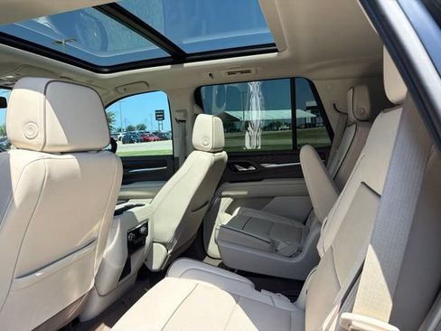 Used 2023 GMC Yukon Denali AWD/4WD image 8