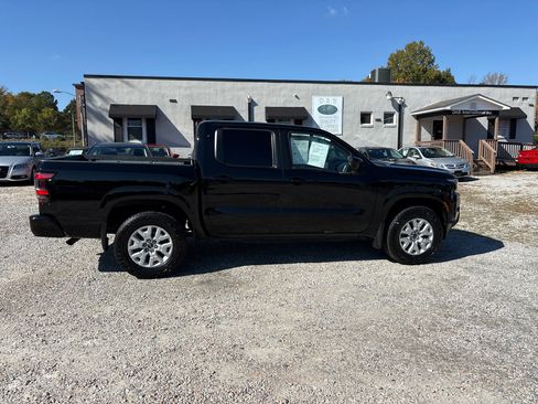 Used 2022 Nissan Frontier SV image 7