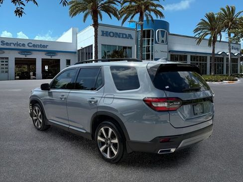 Used 2024 Honda Pilot Touring image 6
