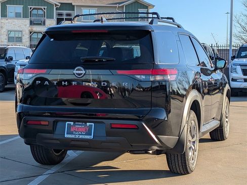 New 2026 Nissan Pathfinder SV image 4