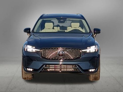 New 2026 Volvo XC60 B5 Ultra w/ Protection Package Premier image 9