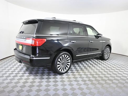 Used 2018 Lincoln Navigator Reserve w/ Technology Package AWD/4WD image 6