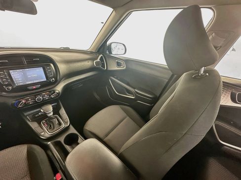 Used 2021 Kia Soul LX FWD image 20