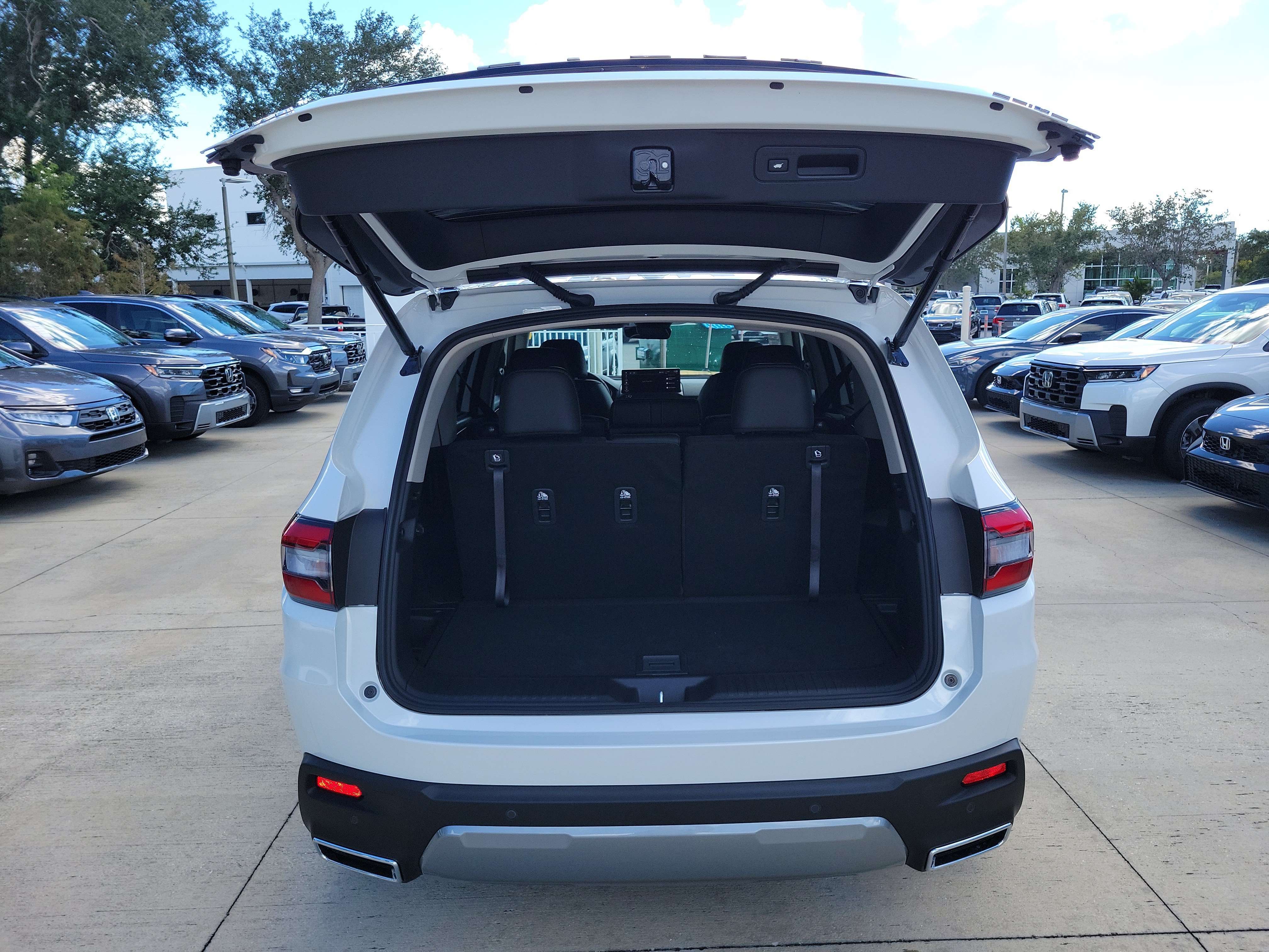 New 2026 Honda Pilot Elite image 12