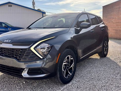 Used 2023 Kia Sportage LX image 13