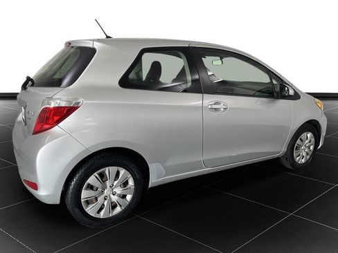 Used 2012 Toyota Yaris LE FWD image 5