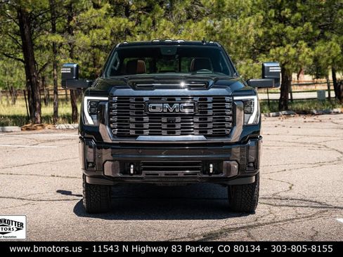 Used 2024 GMC Sierra 2500 Denali Ultimate AWD/4WD image 7