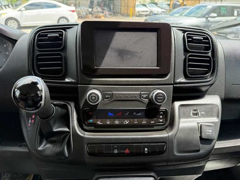 Used 2025 RAM ProMaster 2500 w/ Convenience Group FWD image 15