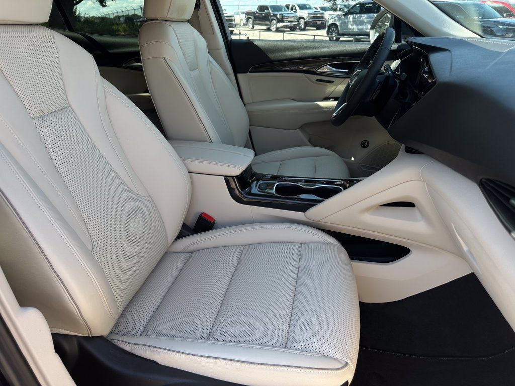 Used 2021 Buick Envision Essence FWD image 10