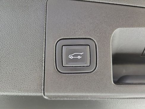 Certified 2024 Cadillac XT5 Luxury image 9