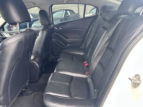 Used 2017 MAZDA MAZDA3 Touring FWD image 16