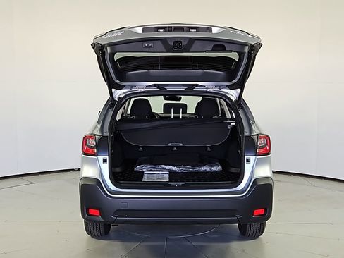 Used 2025 Subaru Outback Premium image 11