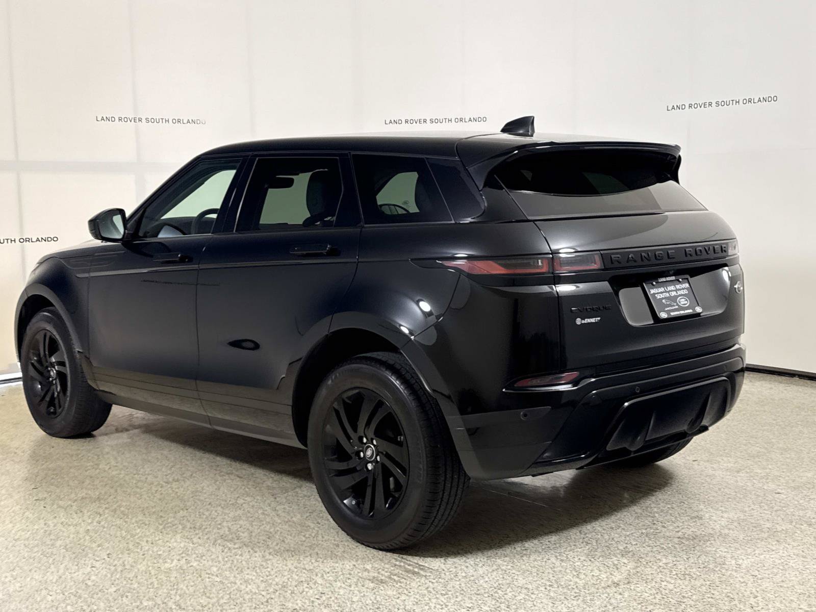 Used 2023 Land Rover Range Rover Evoque S AWD/4WD image 3