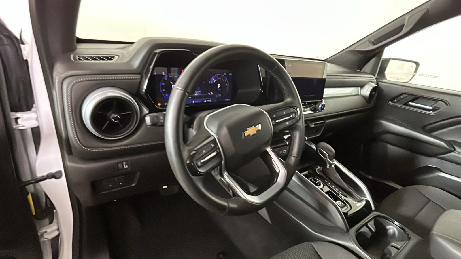 Used 2026 Chevrolet Colorado LT w/ LPO, Pro Essentials Package AWD/4WD image 16