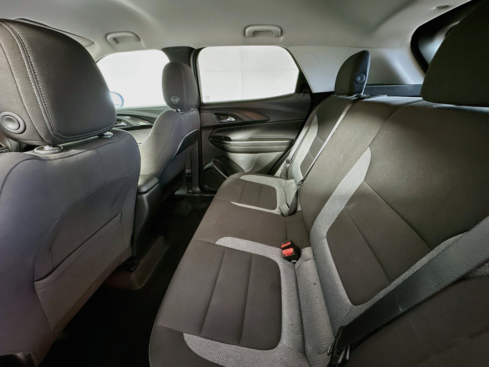 Used 2022 Chevrolet TrailBlazer LT FWD image 23