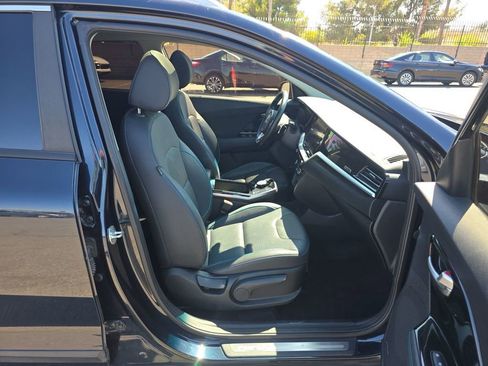 Used 2022 Kia Niro EX Premium image 14