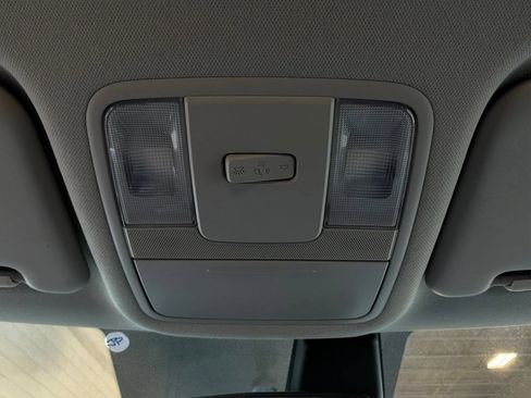 Used 2025 Kia Soul LX w/ LX Technology Package FWD image 15