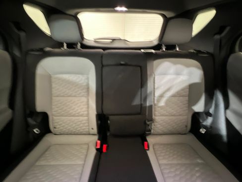 Used 2020 Chevrolet Equinox LT FWD image 26