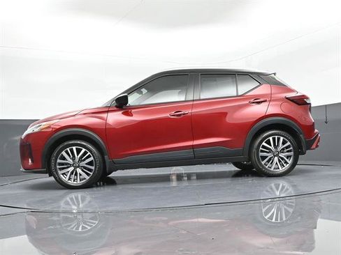 Used 2024 Nissan Kicks SV FWD image 32