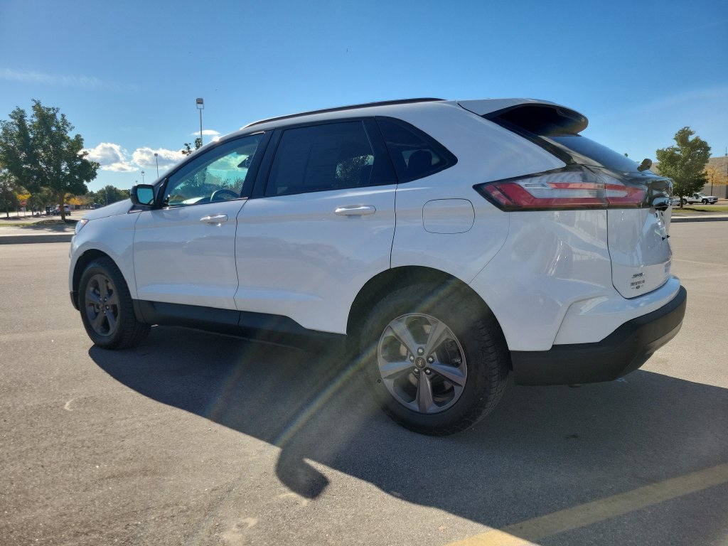 Certified 2024 Ford Edge SEL w/ Sport Appearance Package AWD/4WD image 3