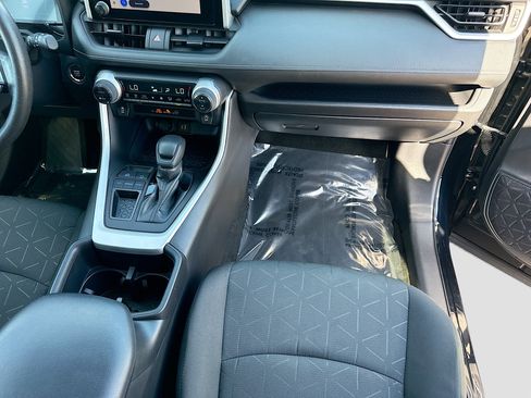 Used 2024 Toyota RAV4 XLE image 17