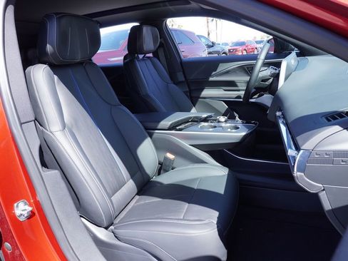 New 2025 Cadillac Lyriq Luxury image 11