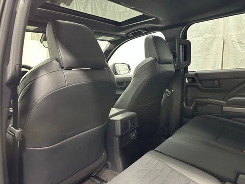 Used 2025 Toyota 4Runner TRD Off-Road Premium image 48