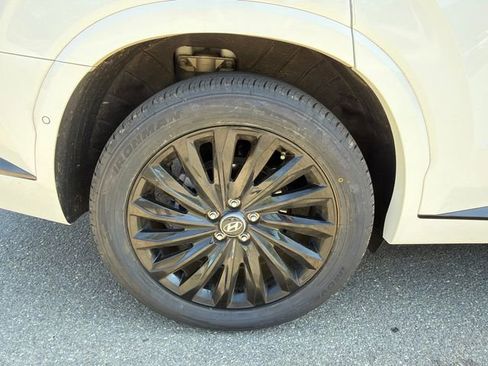 Used 2024 Hyundai Palisade Calligraphy image 19