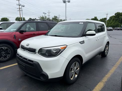 Used 2015 Kia Soul FWD image 1