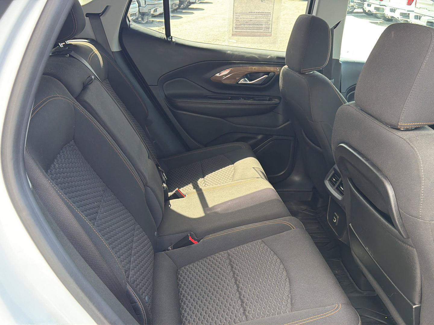 Used 2021 GMC Terrain SLE w/ LPO, Floor Liner Package FWD image 8