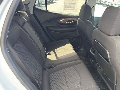 Used 2021 GMC Terrain SLE w/ LPO, Floor Liner Package FWD image 8