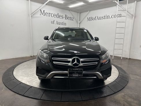 Used 2017 Mercedes-Benz GLC 300 image 2