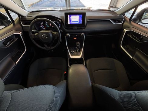 Used 2025 Toyota RAV4 LE image 33
