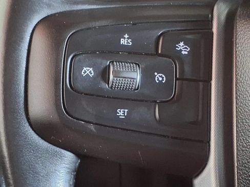 Used 2023 GMC Yukon SLT AWD/4WD image 28