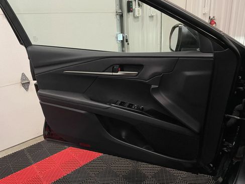 Used 2025 Toyota Camry LE FWD image 25