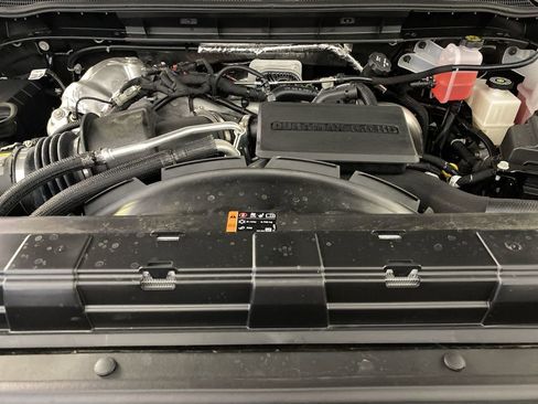 Certified 2026 Chevrolet Silverado 2500 LTZ w/ LTZ Premium Package AWD/4WD image 37