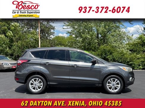 Used 2017 Ford Escape SE AWD/4WD image 3