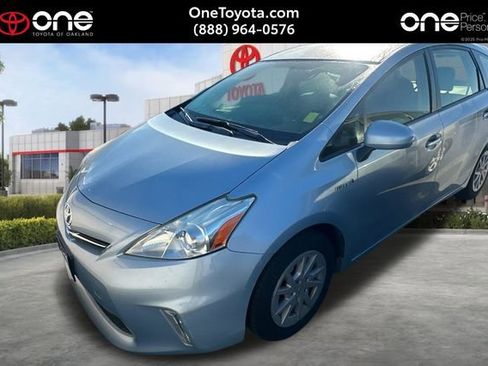 Used 2014 Toyota Prius V Three image 1