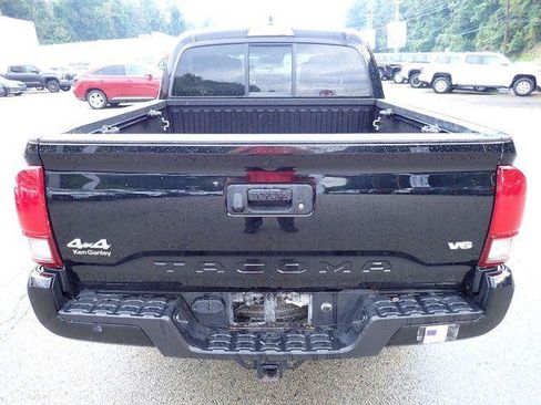 Certified 2023 Toyota Tacoma SR AWD/4WD image 4