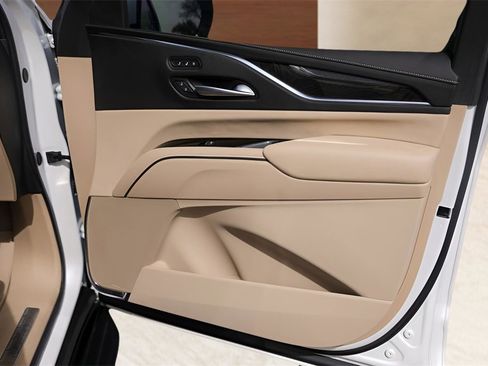 Used 2024 Cadillac Escalade Premium Luxury image 31