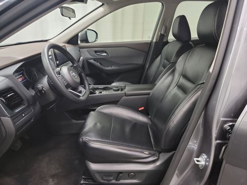 Used 2021 Nissan Rogue SV image 13