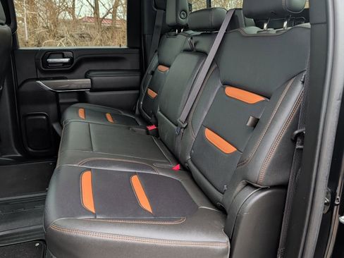 Used 2022 GMC Sierra 2500 AT4 w/ AT4 Preferred Package image 17