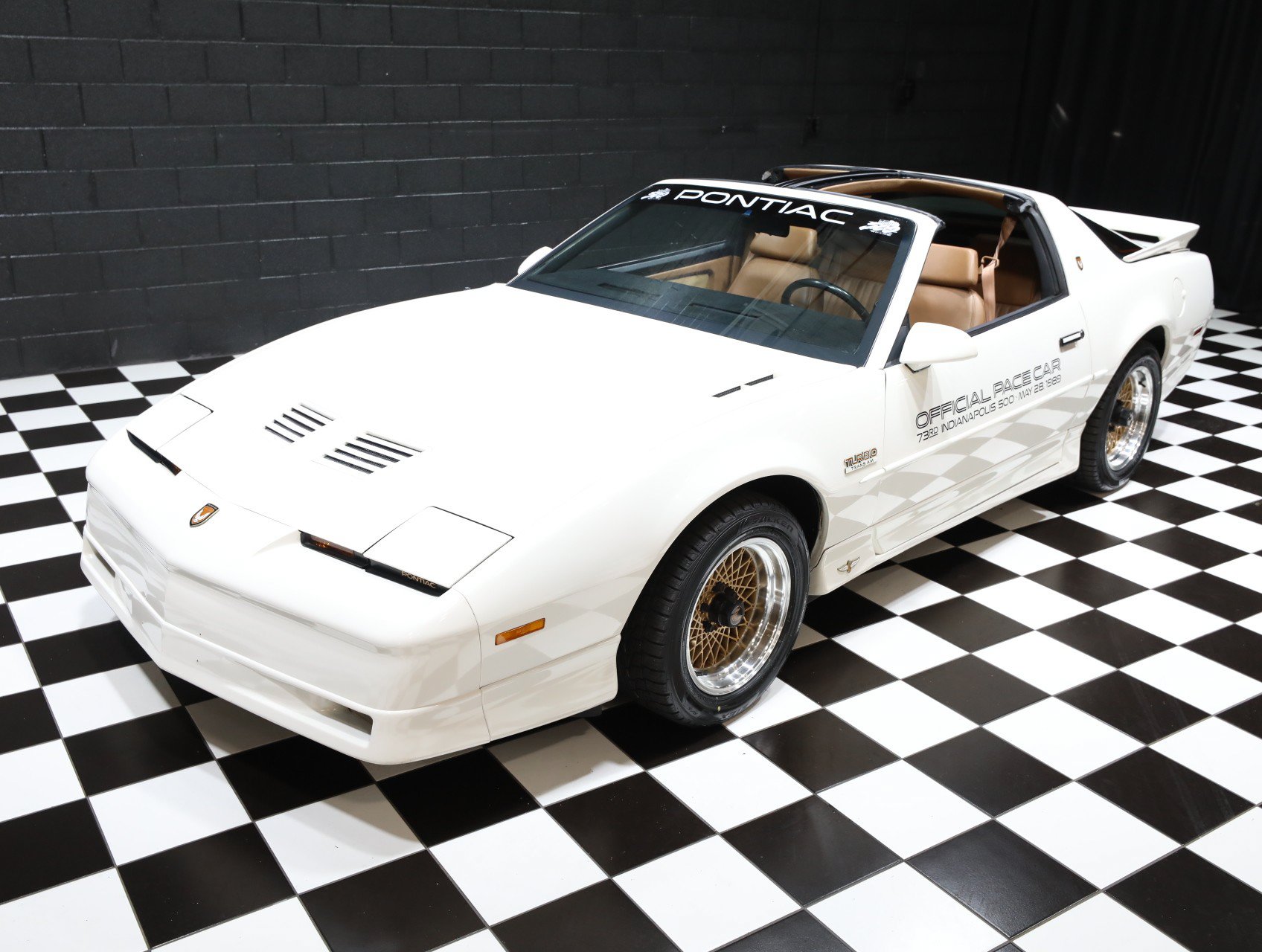 Used 1989 Pontiac Firebird Trans Am RWD image 10