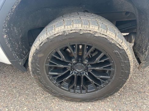 Used 2022 GMC Sierra 1500 AT4 image 16