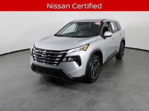 Certified 2025 Nissan Rogue SV image 2