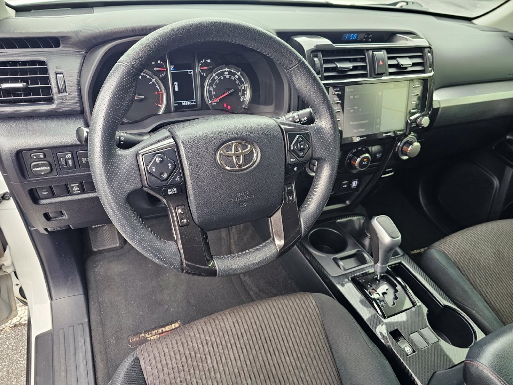 Used 2020 Toyota 4Runner TRD Off-Road AWD/4WD image 15