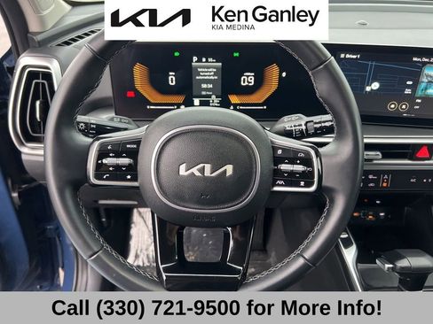Certified 2025 Kia Sorento S w/ Panoramic Sunroof Package image 34